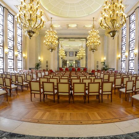 维多利亚酒店 布雷西亚 外观 照片 The main hall