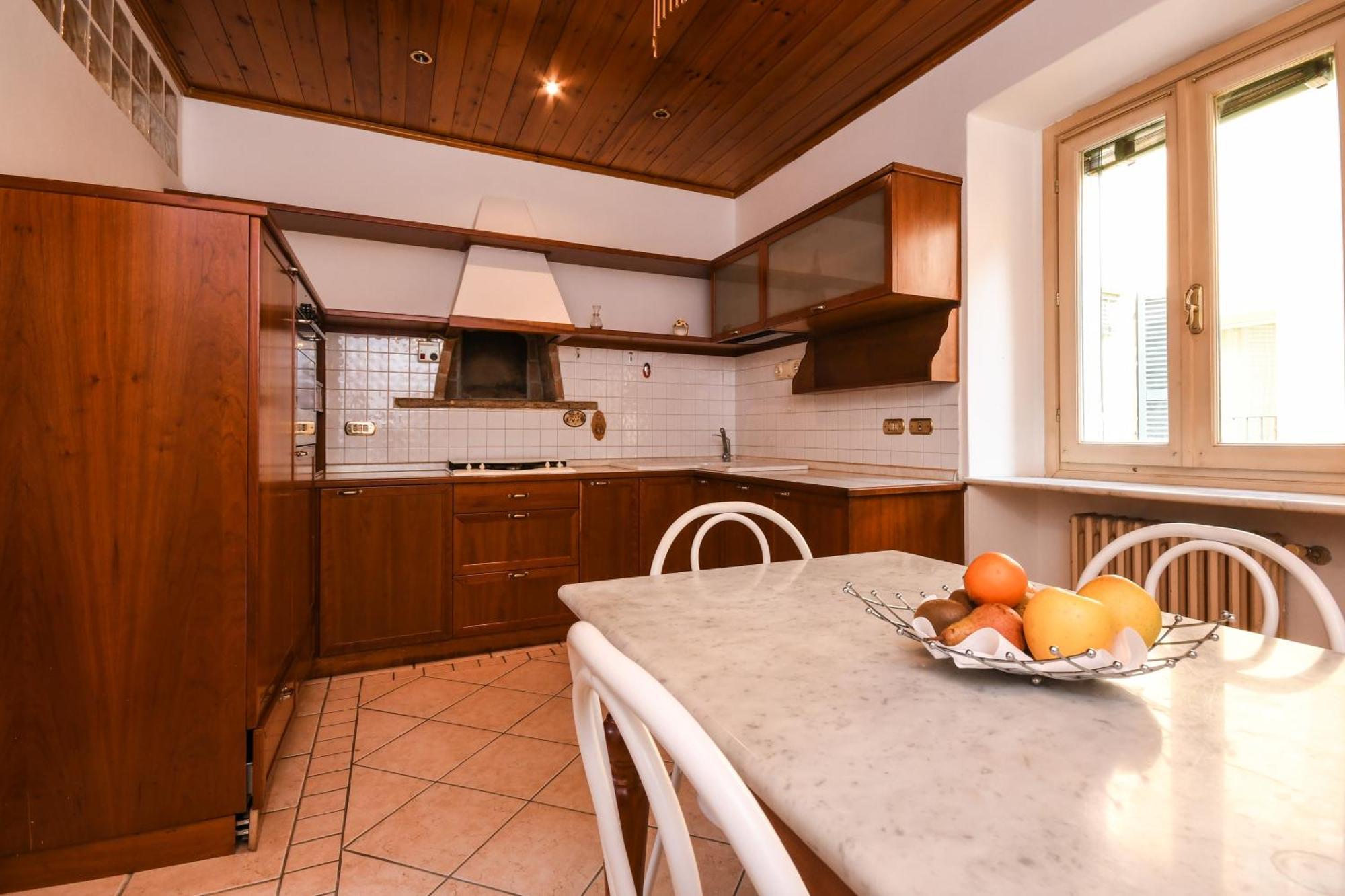 维多利亚酒店 布雷西亚 外观 照片 A typical kitchen